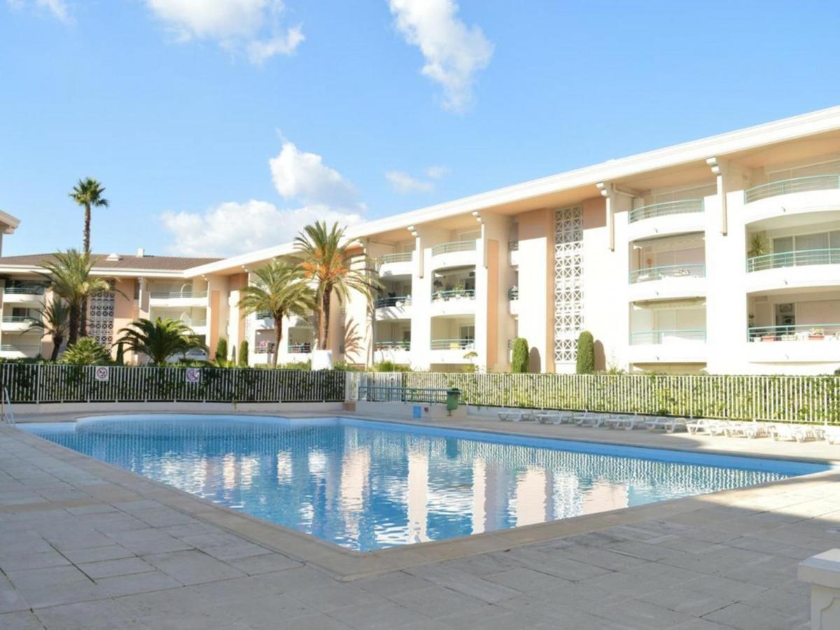 Frejus: Appt 2P, 5 Pers, Piscine, Plage A 150M, Parking, Animaux Ok - Fr-1-226A-357 المظهر الخارجي الصورة